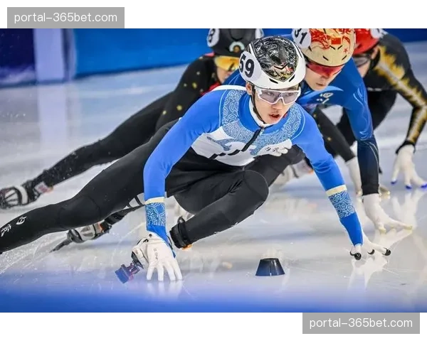 世界短道速滑锦标赛男子1500米：中国选手刘少林力压韩国对手夺冠